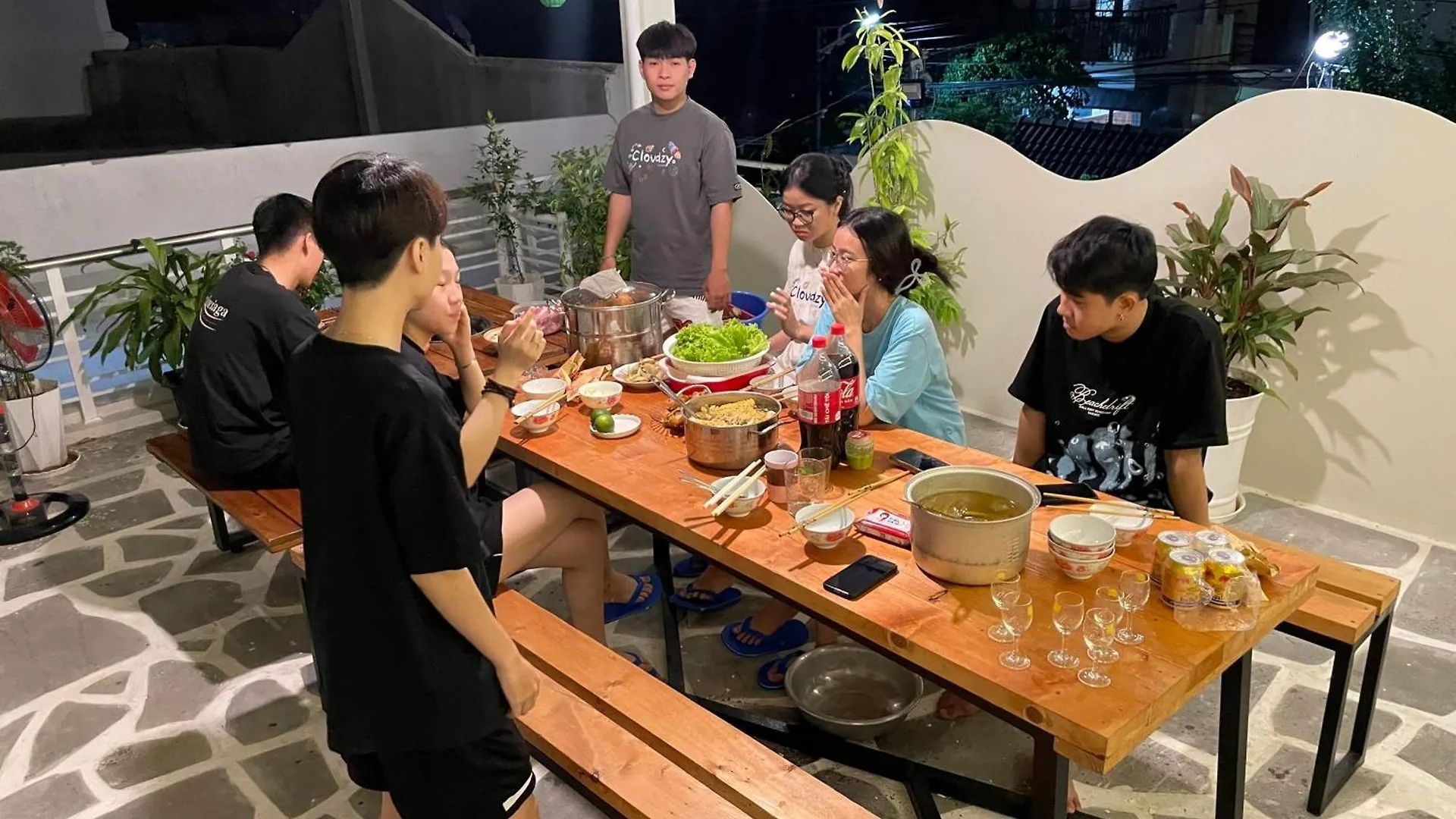 La Nha Homestay Phan Thiet - Nguyen Can 4 Pn - Gan Bien - Trung Tam Tp - Phu Hop Cho Nhom 5 Den 15 Khach - Bep, San Tiec Bbq, May Giat ,V,V Apartament